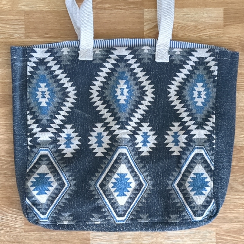 Aztec Patterned Southwestern Style 100% Cotton Reversible Tote Bag, NWOT blue